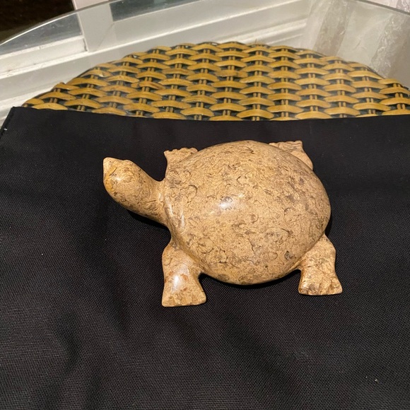 VTG Tortoise Natural Coral Stone. Hand Made/Carved In Pakistan - Picture 4 of 5